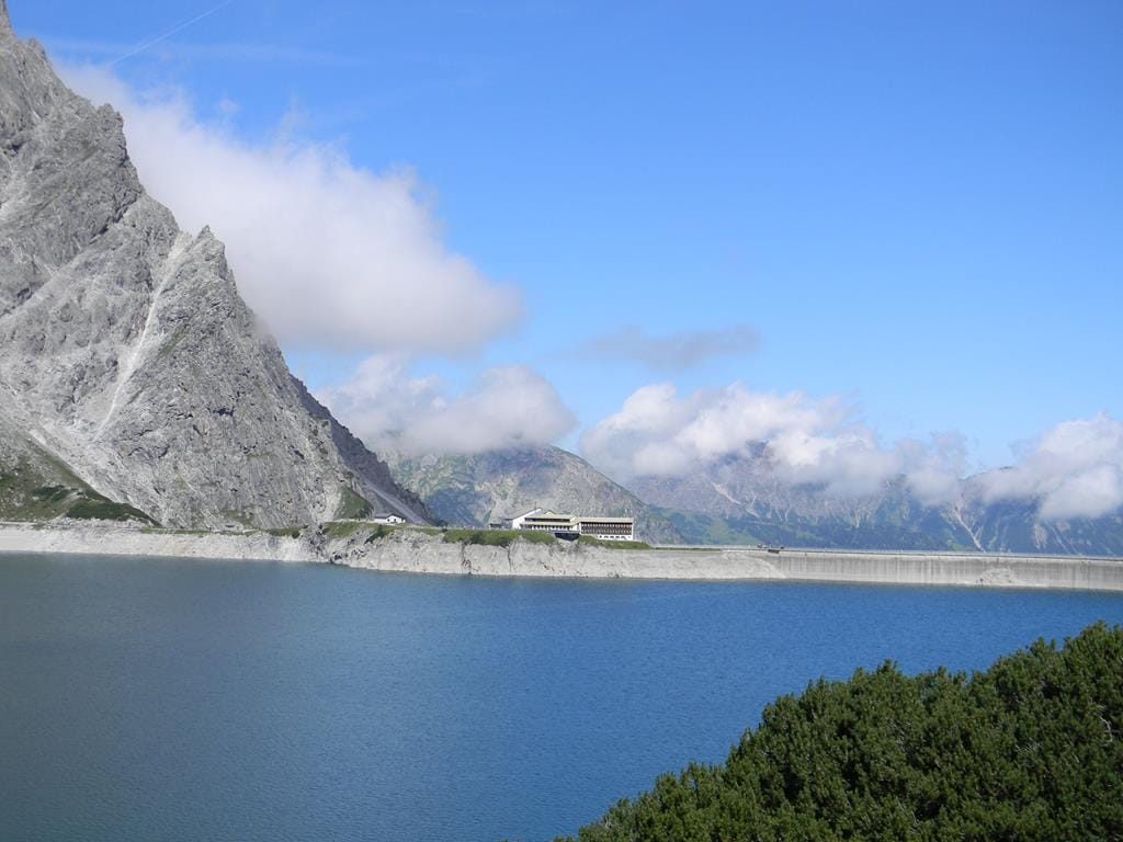 Douglass-Hütte auf 1.979 m